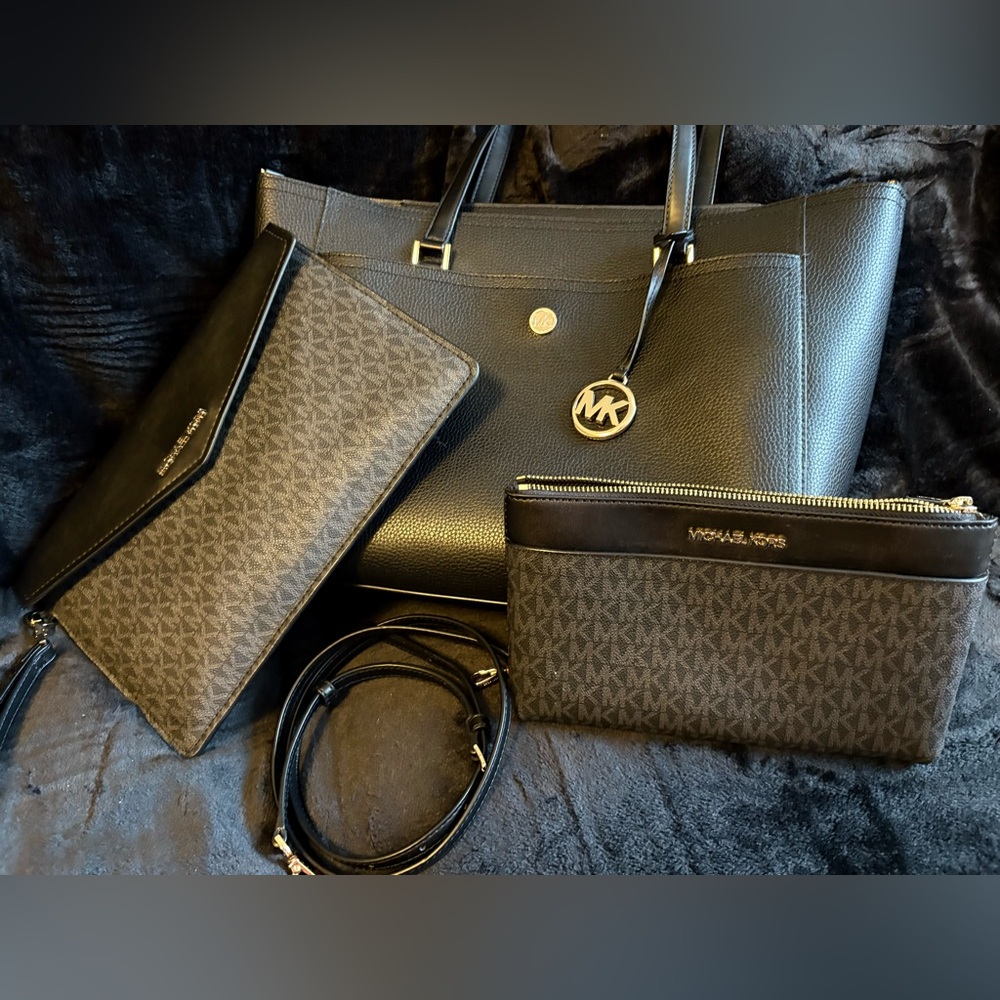 Michael Kors Maisie Large Black Leather 3-in-1 Tote